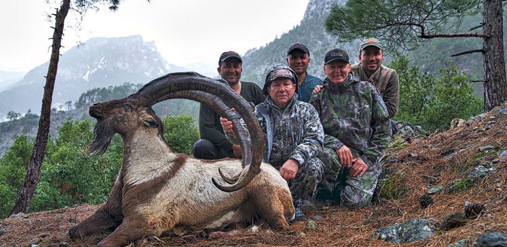teamarbeit-ist-der-wesentliche-bestandteil-fuer-eine-erfolgreiche-jagd